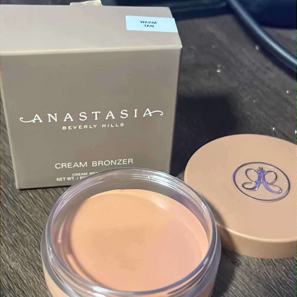 ♣️💕Anastasia Beverly Hills Warm Tan Cream Bronzer
